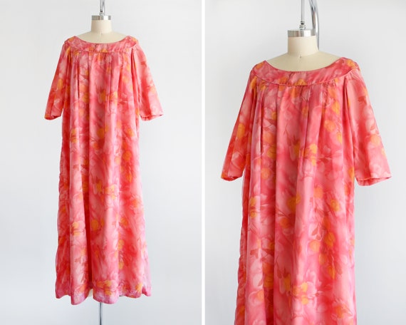 60s Pink & Orange Floral Kaftan, Vintage 1970s Ch… - image 1