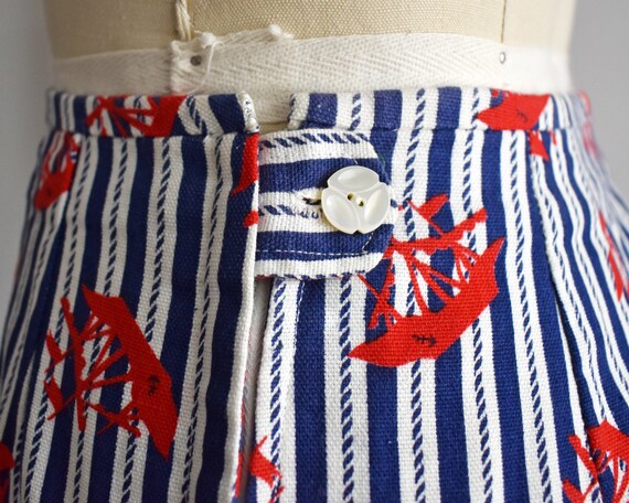 Vintage 1960s Blue & White Striped Nautical Short… - image 9