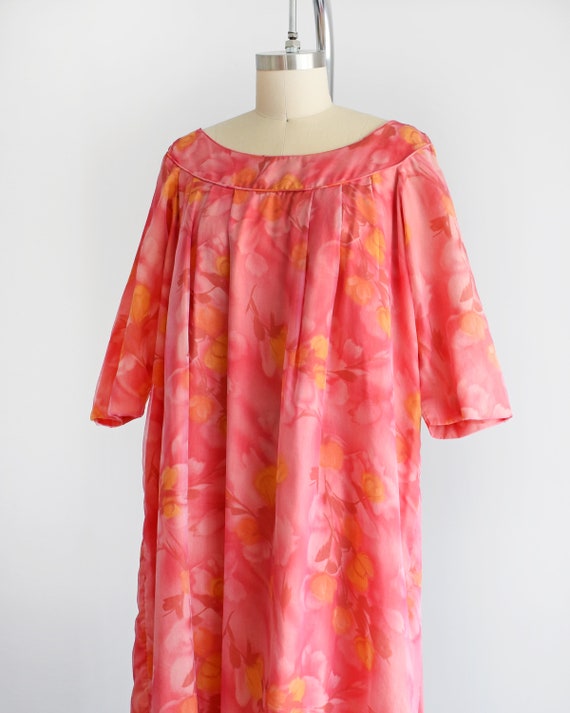 60s Pink & Orange Floral Kaftan, Vintage 1970s Ch… - image 5