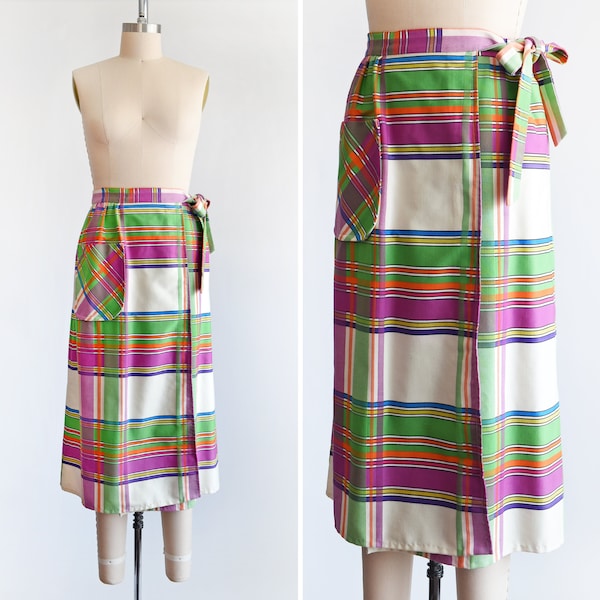 Vintage 1960s Plaid Wrap Skirt, medium/medium large