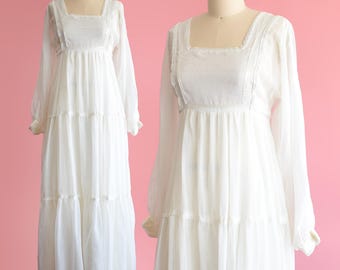 1970s White Lace Prairie Maxi Dress, small medium/medium