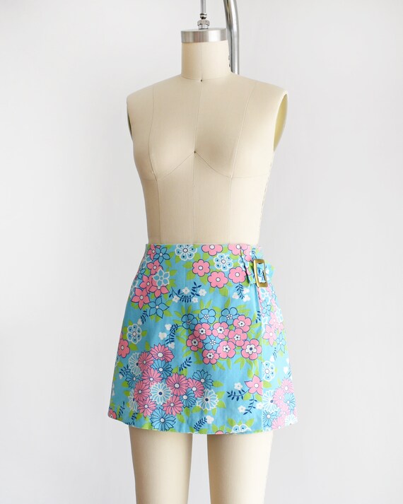 Blue & Pink Floral Skirt Shorts, Vintage 70s Shor… - image 7