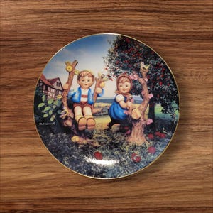Hummel Apple Tree Boy and Girl Plate