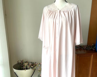 Vintage Pretty Pale Pink Silky Nylon Nightgown Robe with Dainty Flower Appliques, House Dress Fashion Clothing, Button Down, Size Large Nice