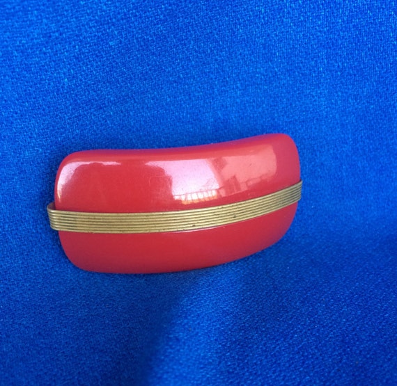 Vintage Antique Bakelite Red Clip with Brass for … - image 5