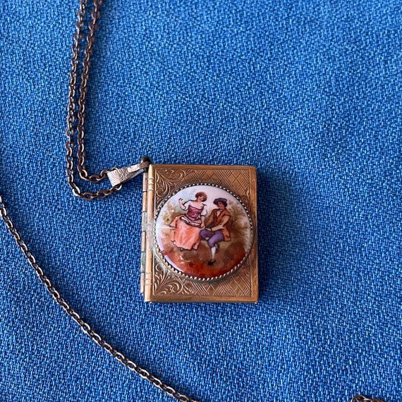 Beautiful Vintage Antique Locket Necklace & Penda… - image 6