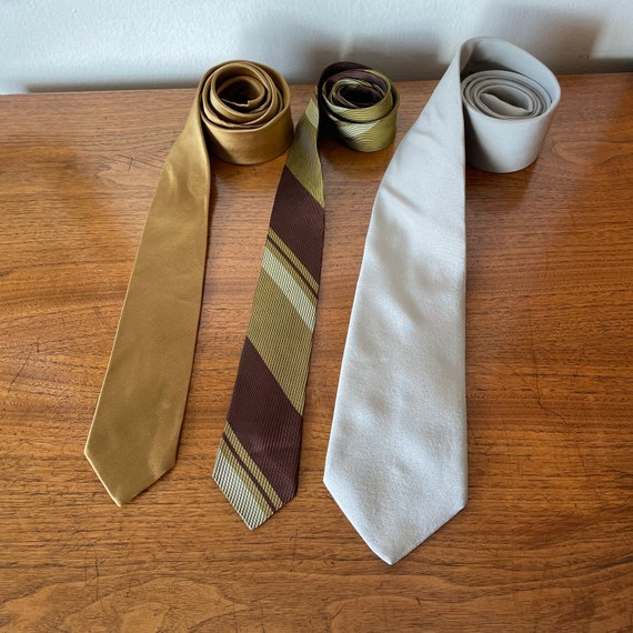 Vintage Necktie Collection Lot of 3 Brown, Gold,Gr