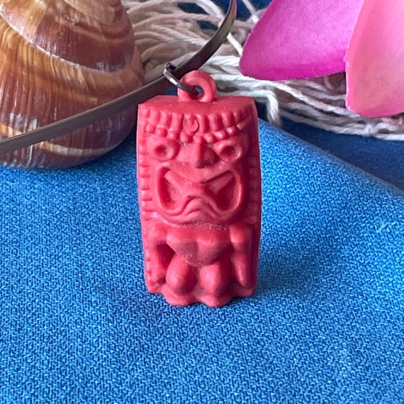 Vintage Red Rubber Tiki God Statue & Plastic Neck… - image 1