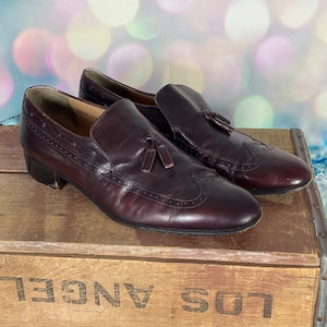 Vintage Men’s Tassel Loafers, Burgundy Leather Dress Shoes, Italy Designer Ferragamo Gentleman Dandy Fashion Clothing Accessory Size 9 - 9.5
