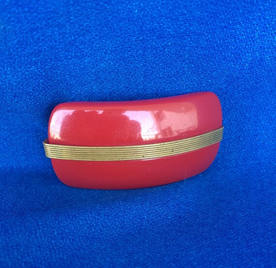 Vintage Antique Bakelite Red Clip with Brass for … - image 2