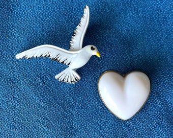2 Wonderful White Vintage Pins Love Heart & Seagull Scatter Brooch Costume Jewelry, Mid Century Modern Fashion Clothing Retro 60s 70s Signed