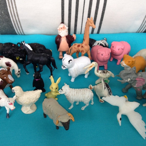 Vintage Miniature Tiny Toy Animal Collection 27 Mini Plastic Pieces