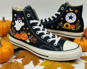 手刺繍の花柄コンバーススニーカー：カスタムウェディングシューズ