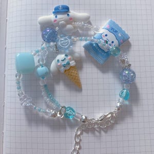 Juego de 5 llaveros de cuentas de dibujos animados hechos a mano, paquetes de pulseras kawaii