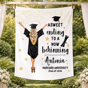 Sfondo arazzo personalizzato per la laurea di una ragazza, striscione "Congratulazioni laureata", decorazioni personalizzate per la festa di laurea di una ragazza, articoli per la festa della classe del 2026