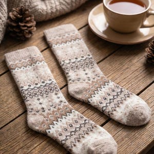 Calcetines de mujer de mezcla de lana, set de regalo de invierno nórdico de 6 pares imagen 7
