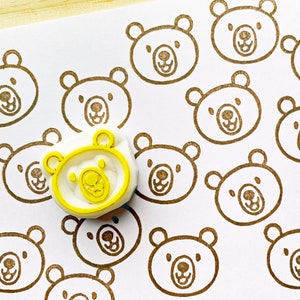 Timbro in gomma con orsetto, timbro con simpatico animale, timbro intagliato a mano, regalo artigianale per un amico