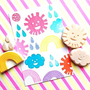 Timbro in gomma con il meteo, sole, nuvola, arcobaleno e goccia di pioggia, timbri intagliati a mano, regalo artigianale per bambini