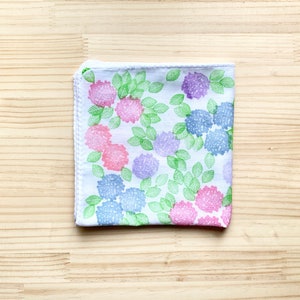 Hydrangea handkerchief, Ladies floral cotton hankie, Reusable cloth tissue, Gift for her image 2