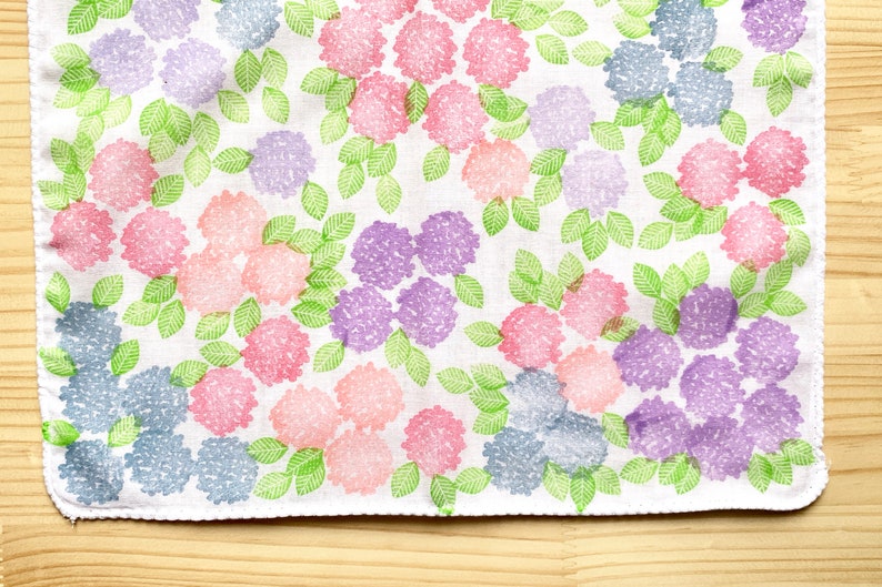 Hydrangea handkerchief, Ladies floral cotton hankie, Reusable cloth tissue, Gift for her image 4