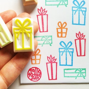 Present rubber stamp set, Gift box stamps, Hand carved stamps by talktothesun