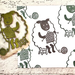 Tampon en caoutchouc pour tricoter une maman mouton, tampon animal drôle, tampon sculpté à la main, cadeau artisanal pour tricoteuse