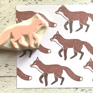 Tampon en caoutchouc renard ambulant, tampon animal des bois, tampon sculpté à la main, cadeau artisanal pour enfants