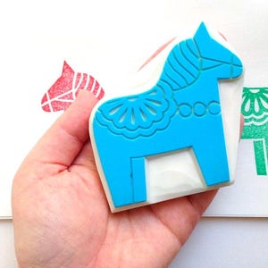 Timbro in gomma con cavallo Dala, timbro con animale scandinavo, timbro intagliato a mano, regalo per creativi