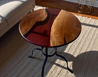 Handgefertigter Beistelltisch aus braunem Nussbaumharz, moderner Epoxy-Akzenttisch Wohnzimmermöbel Wohnkultur Wohndekor Wohnzimmergeschenk-Akzenttisch
