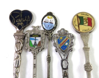 Vintage International Souvenir Spoons, Paris, Eiffel Tower France, Buenos Aires Argentina, Italy, Vancouver BC, Collection of 5 Spoons