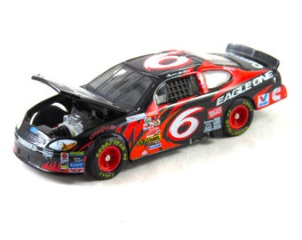 Vintage Hot Wheels Valvoline Ford Taurus & Tool Box: 1999 Pit Crew