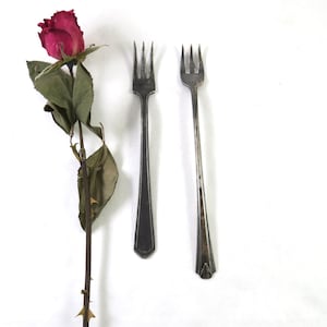 Vintage Silver Plate Cocktail Forks - Vernon H&T Seafood Forks
