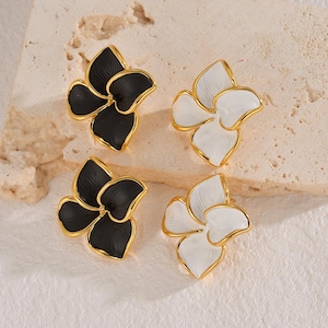 Minimalist Black&White Resin Flower Earrings,Lightweight Dainty Earrings,Hypoallergenic Boho Jewelry,Gift For Her