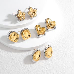 Chice zweifarbige Ohrringe/Geometrische Gold und Silber Huggies/moderne Ohrringe/trendiger zweifarbiger Schmuck aus Metall