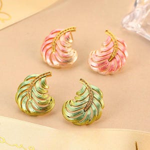 Vintage Feather Earrings in Pink and Green/Enamel Jewelry for Women/Boho Chic Feather Painted Earrings/Enamel Gift for Her/Christmas Gift