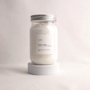Soan mineral bath salt set with Epsom salt, essential oils, and milk bath blend for relaxing bath rituals.