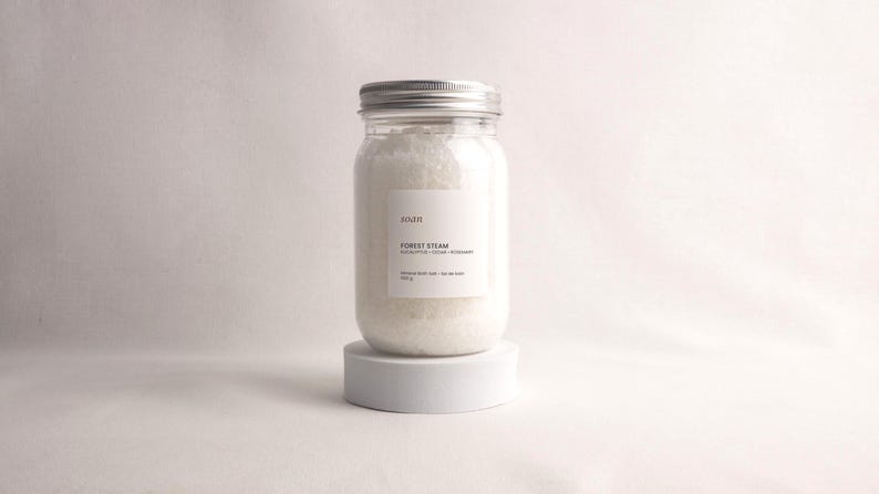Soan mineral bath salt set with Epsom salt, essential oils, and milk bath blend for relaxing bath rituals.