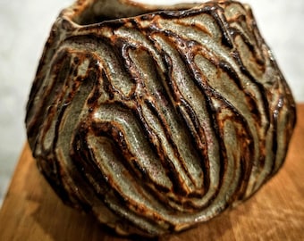 Handmade Carved Bowl: Decorative Pottery (4.5x4x4 inches)