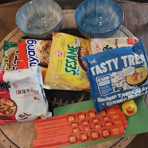 Ramen Bundle for Couples Goals with Instant Noodle Variety Pack Ramen Gift Box