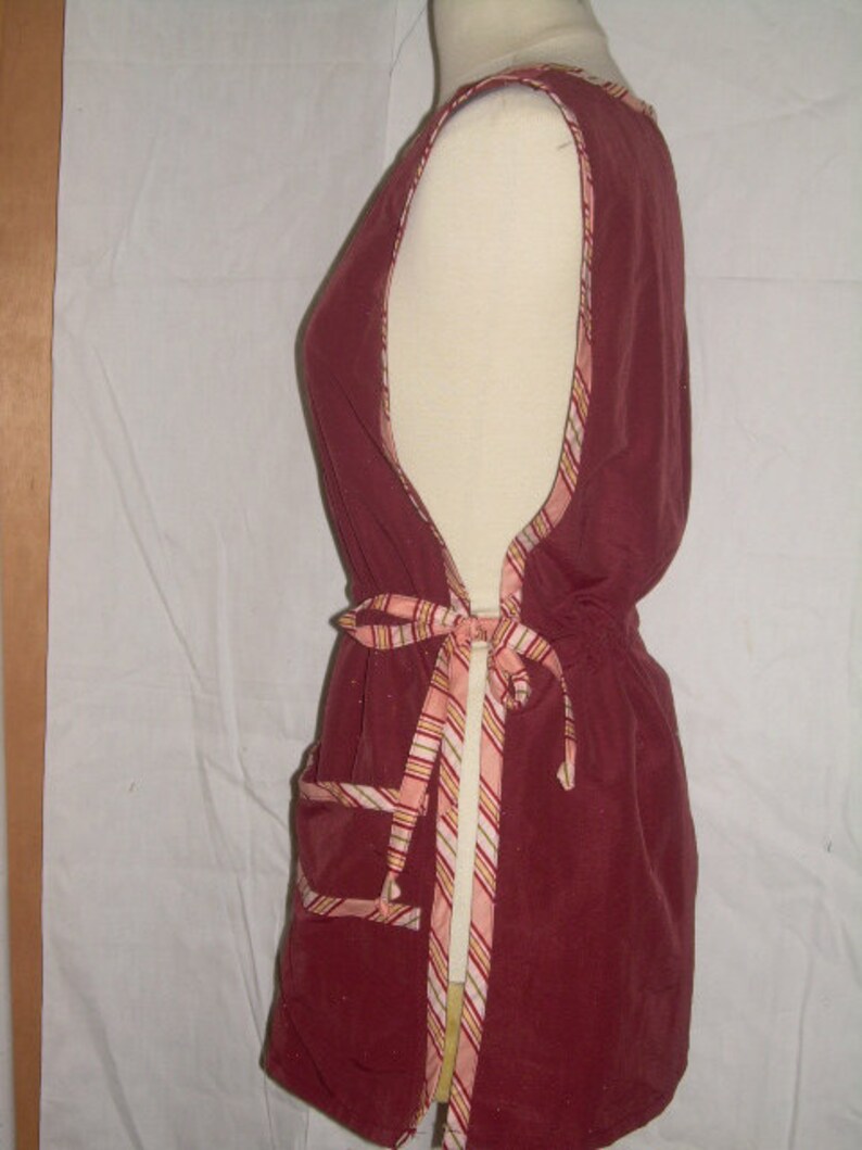 Download Custom Hair Apron Mockup Free : Personalized Hair Stylist Apron with Salon Embroidery ... - The ...