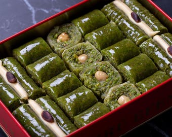 Turkish Baklava,Snacks,Natural Ingredients,Bridesmaid,Best Gift,Pistachio,Assorted,Walnut,Authentic,Handmade,Chocolate