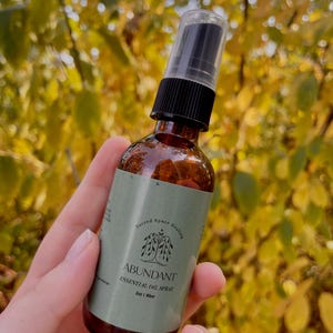 Crystal-Infused Abundance Spray | Emerald Prosperity and Manifestation Mist | Handcrafted & Made to Order