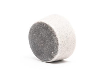 Perillas de velocidad para guitarra / Prototipo de tapa negra / Juego de 2 / Diseño artesanal único • Acabado en negro y gris • Resina de alta calidad