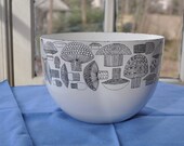 Vintage Large Enamel Salad Bowl With Mushroom Design Vintage 1960s Black and White MCM Finel Enamelware Serving Bowl