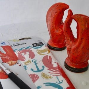 Lobster Dinner Gift Set/Vintage Ceramic Lobster Claw Salt & Pepper Shakers/W Claw Cracker and 4 Seafood Bibs/Lobster Dinner Bundle