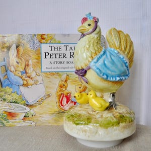 Caja de música giratoria Sally Henny Penny Schmid/Vintage 1980/Figura de gallina y pollitos de Beatrix Potter "Ginger and Pickles"/Canción de cuerda