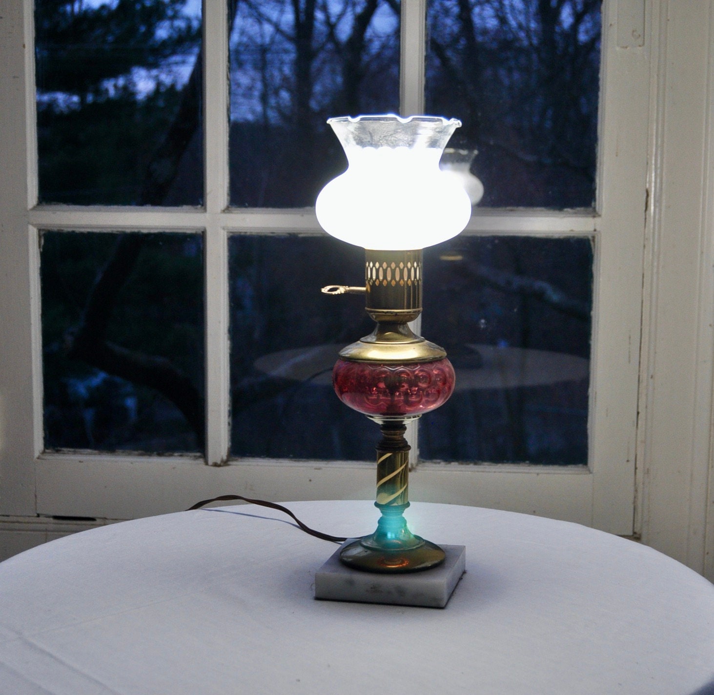 Cranberry Stitch Lamp