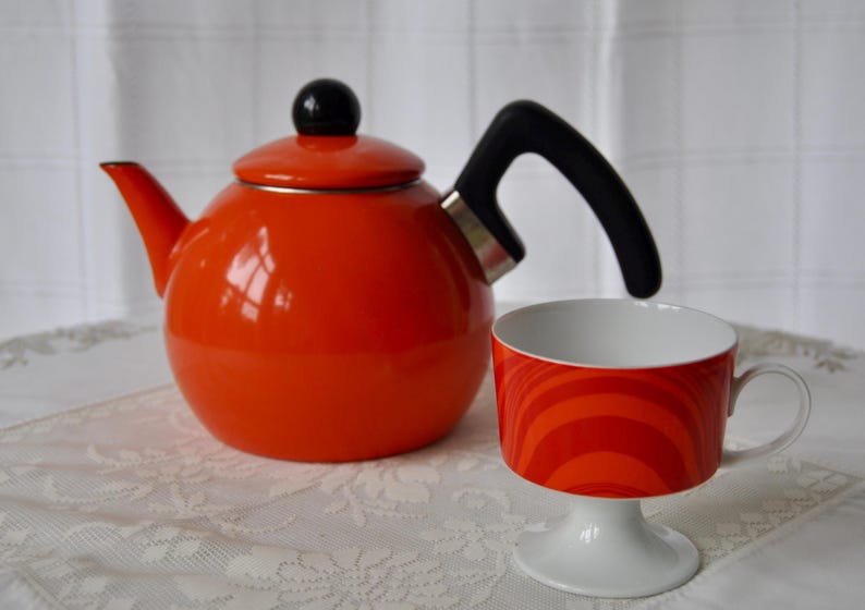 Vintage Rosenthal Tea Cup and Enameled Kettle Set, MCM Orange Kitchen Wares, 2 Piece Bundle - Dorm Room Decor bild 2