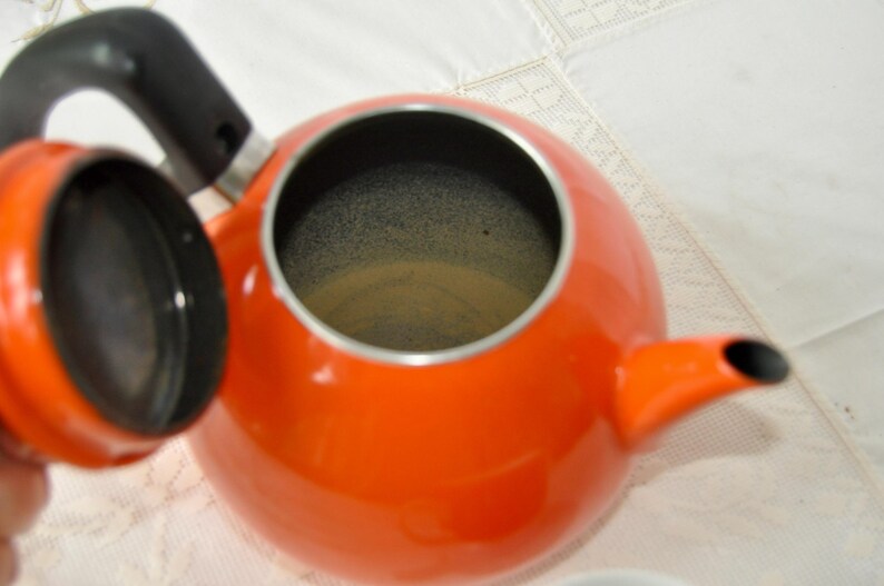 Vintage Rosenthal Tea Cup and Enameled Kettle Set, MCM Orange Kitchen Wares, 2 Piece Bundle - Dorm Room Decor bild 5