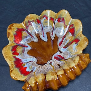 VALLAURIS - Large Shell-shaped dish - Vallauris art ceramics - French experimental and psychedelic art - France